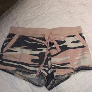 Z Supply Camo shorts